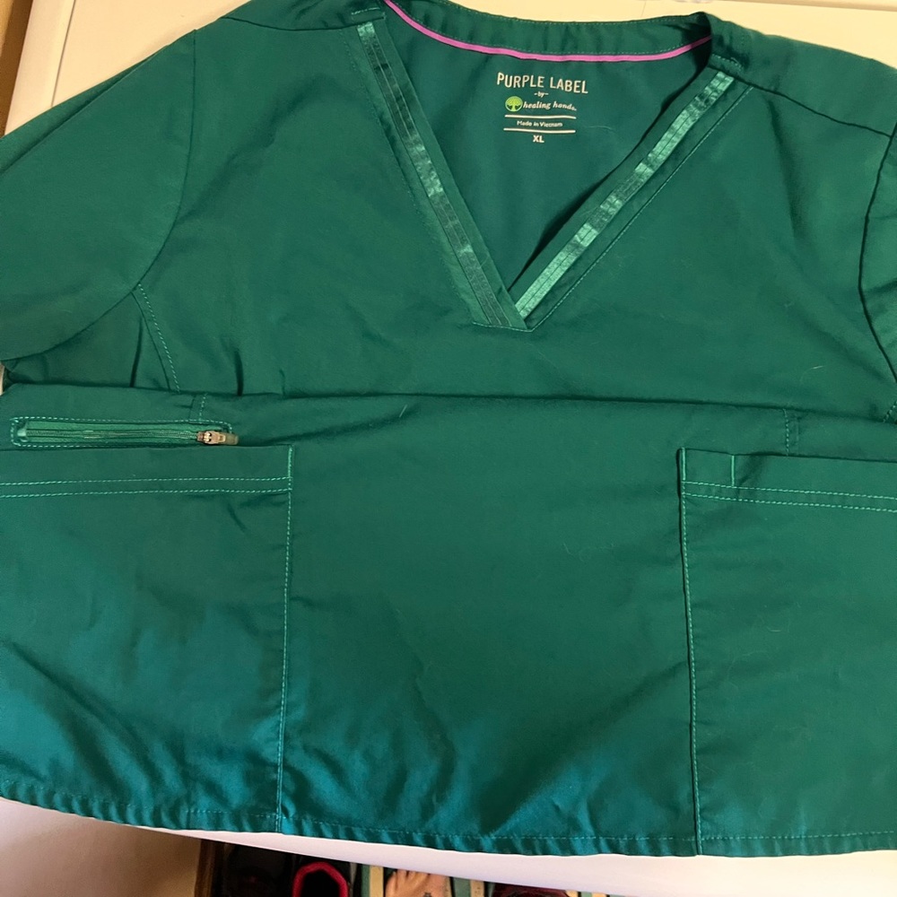 Healing hands women’s scrubs hunter green L scrub set